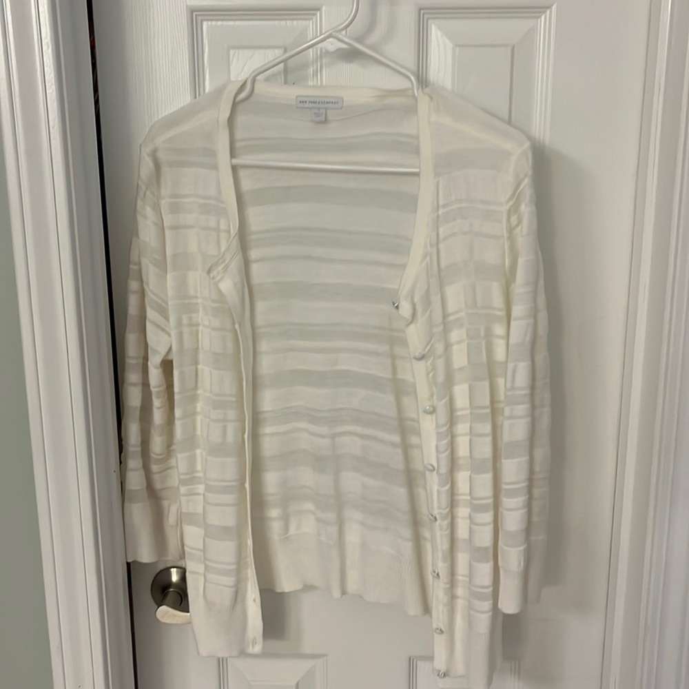 NY & Co buttoned sweater, off-white, medium like new
